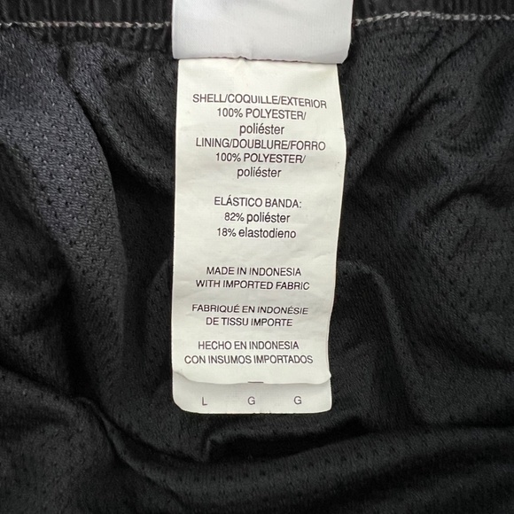 Nike Boy‘s Swim Trunks Sz Large With Mesh Lining - Picture 3 of 7